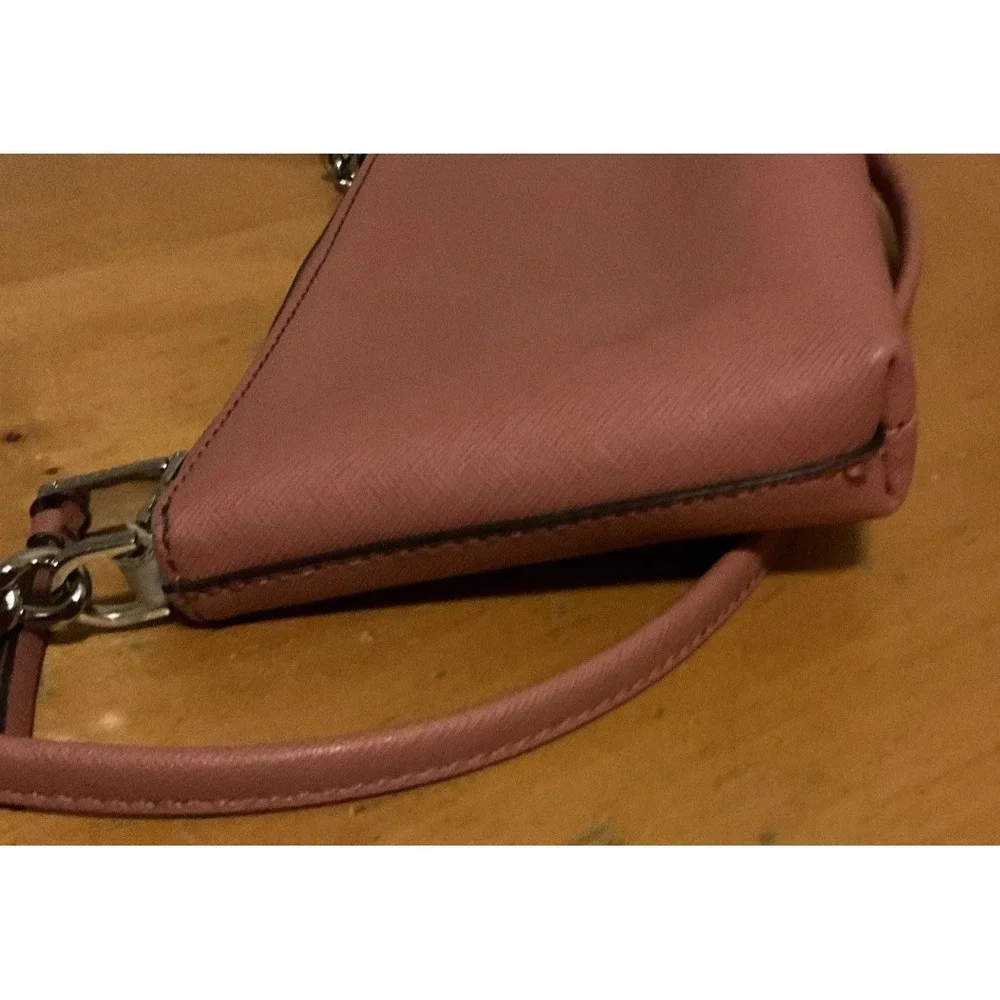 Calvin Klein‎ Cross Body Pink/Rose Purse With Chain On Strap